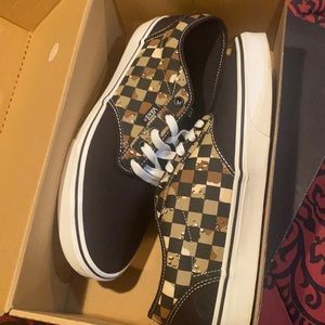 Vans 9.5 M black and Camo